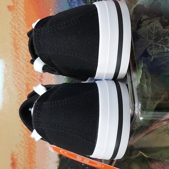 Boys Canvas Casual Lace-up Low-Top  Sneaker - Picture 6 of 13